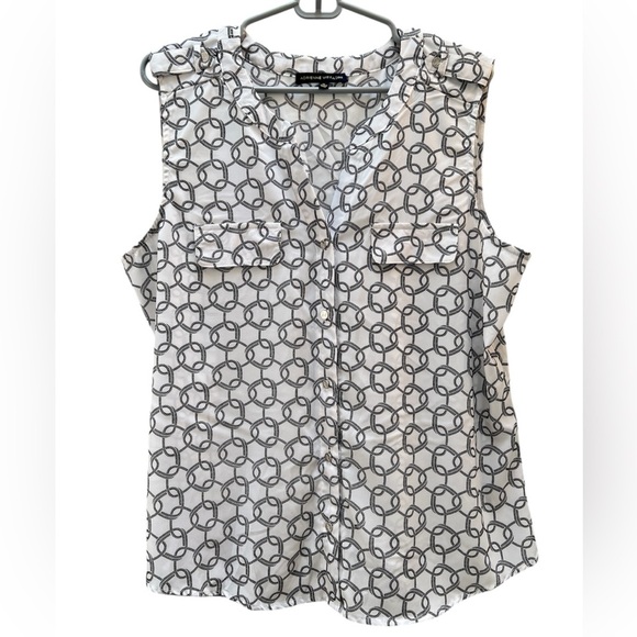Adrienne Vittadini Tops - Black and White Sleeveless Geometrical Lightweight Women's Top Size XL
